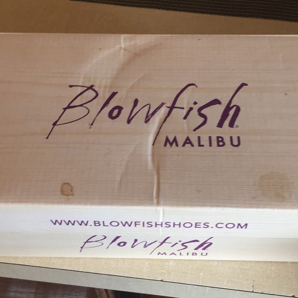 FLASH SALE!!!! Blowfish Malibu sneakers NEW - Picture 5 of 5